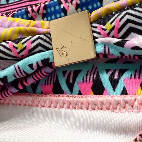 Victoria’s Secret Bikini Bottom The Hottie Cheeky Women’s M Swim Gold Logo Aztec - Picture 5 of 6